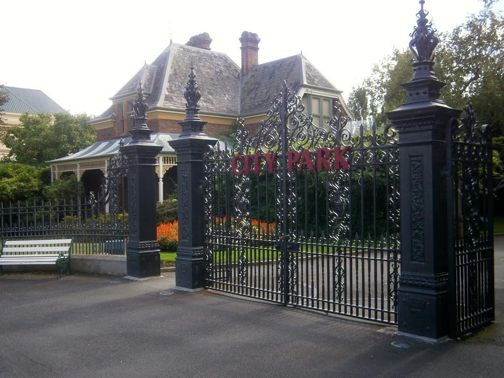 Ellie'S Place On City Park Λόντσεστον Δωμάτιο φωτογραφία